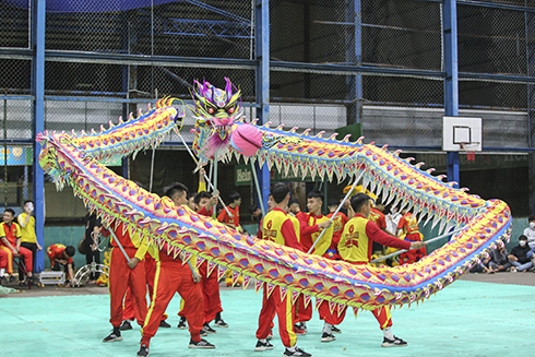 Dragon dance