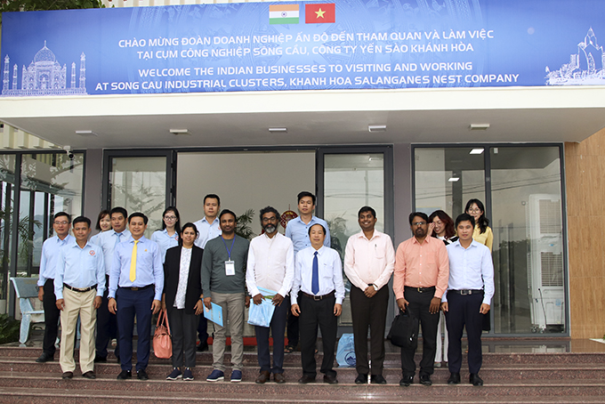 Indian businesses posing for photo at Song Cau Industrial Cluster