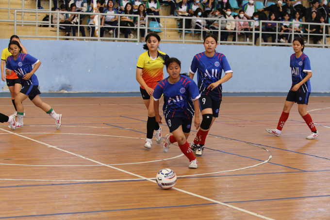 A match between teams of female high school pupils