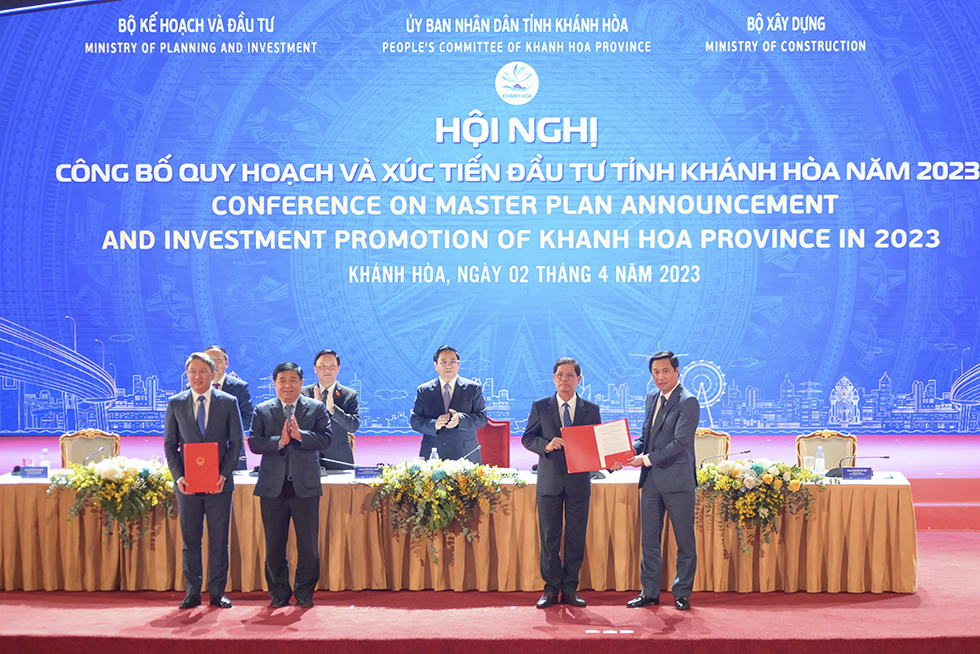 Conference on master plan announcement and investment promotion of Khanh Hoa Province